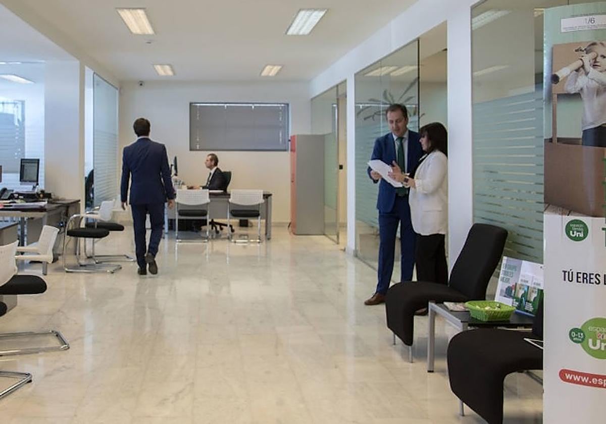 Imagen de una oficina de Unicaja