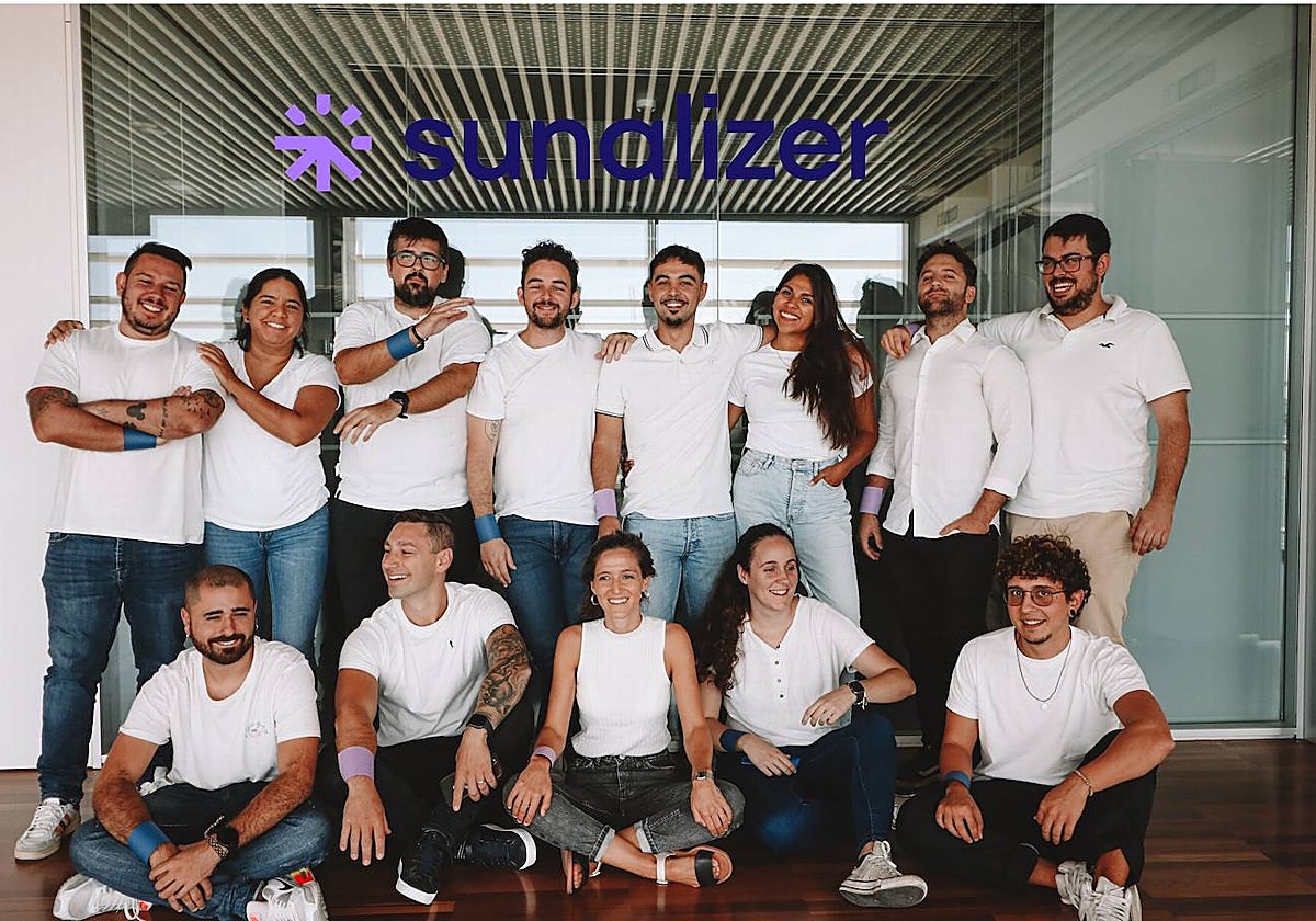 Imagen del equipo de Sunalizer, empresa impulsada por la Lanzadera de Juan Roig