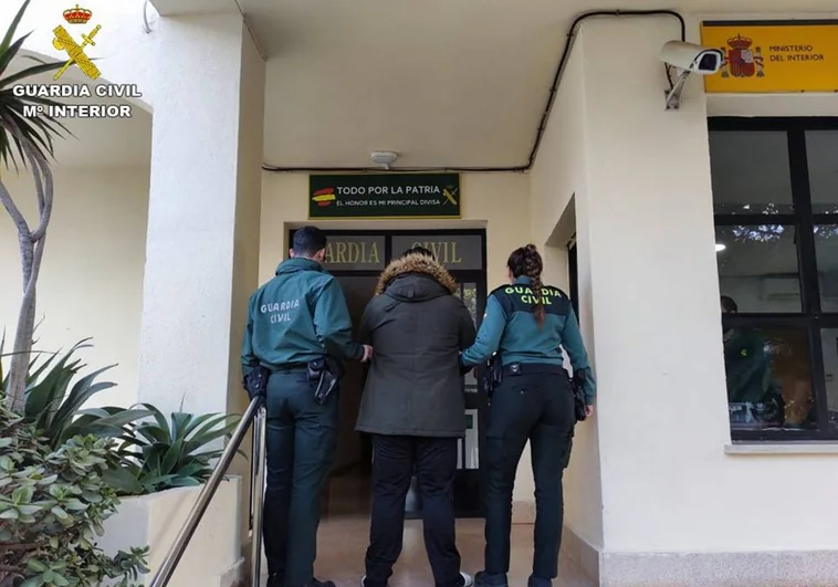 Libre con cargos un ladrón multireincidente detenido por la Guardia Civil en Alicante al mes de salir de la cárcel