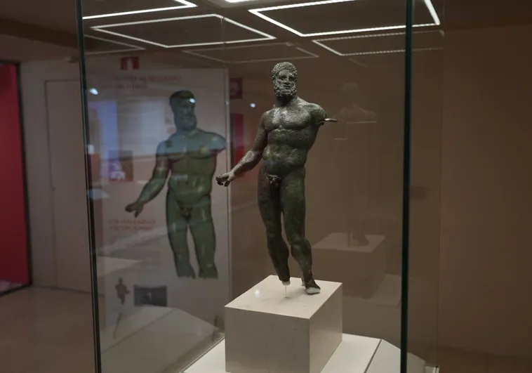 Una escultura de Hércules de época romana protagoniza una nueva exposición en el Ruiz de Luna