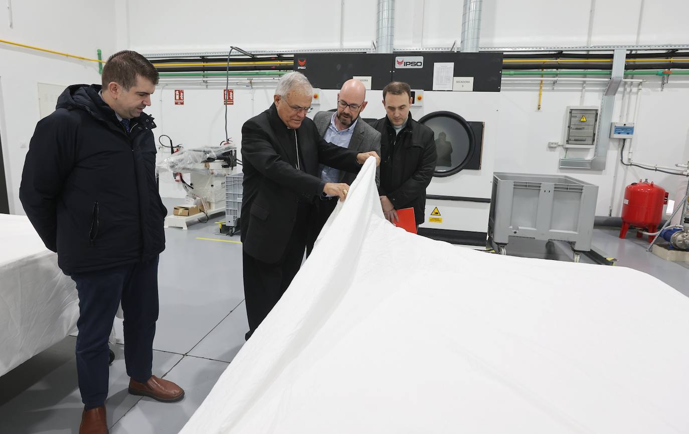 La nueva lavandería de Cáritas Córdoba, en imágenes