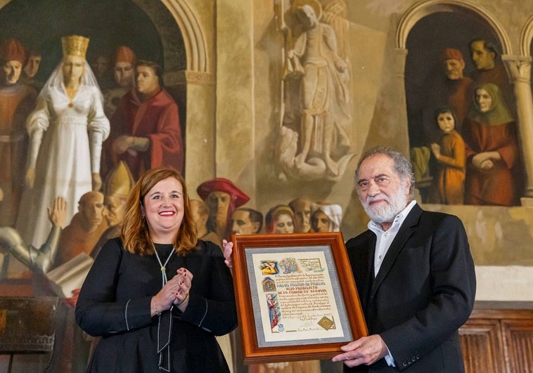 El vitralista Carlos Muñoz de Pablos, «orgulloso» Hijo Predilecto de Segovia