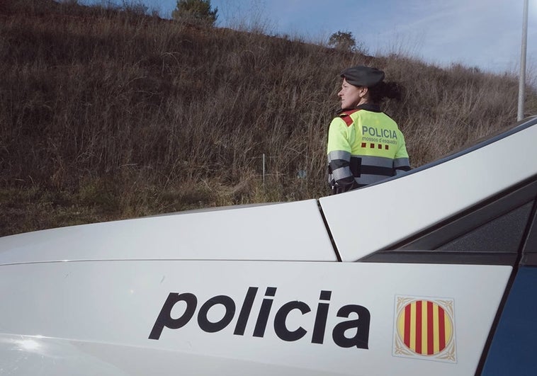 Dos años de prisión para el médico de Interior que abusó de una agente de los Mossos