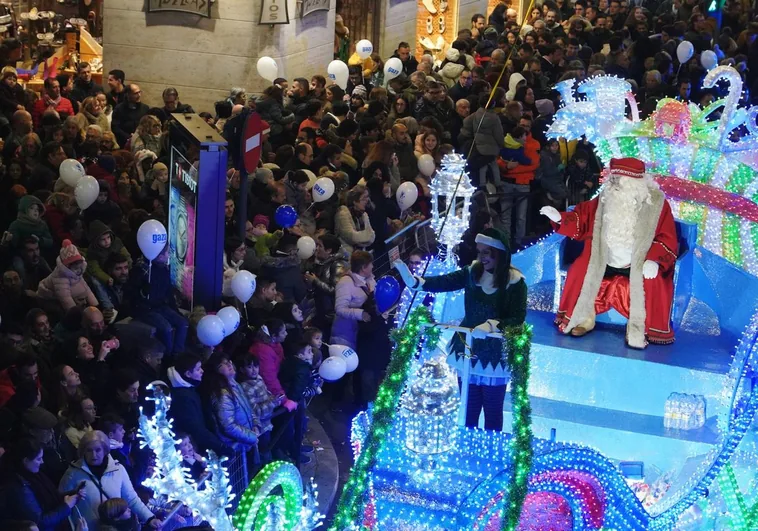 La magia e ilusión de Papá Noel vuelve a las calles