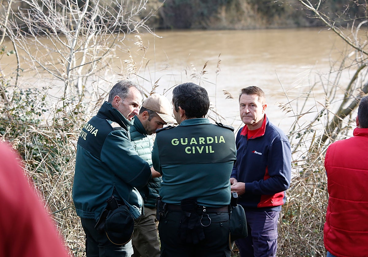Las claves para el rescate del ultraligero sumergido en el Duero