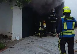 Los Bomberos sofocan un incendio en el centro de menores Juan de Mairena de Córdoba