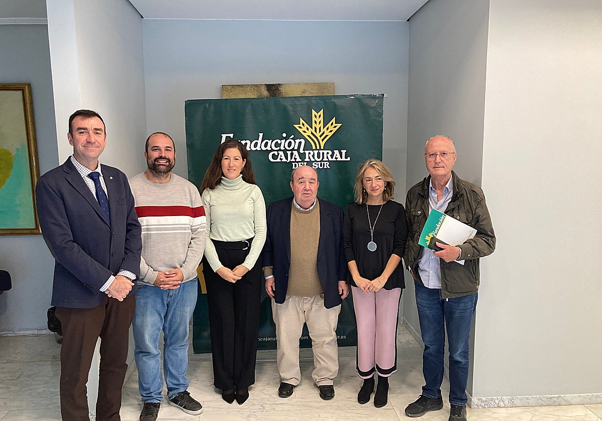 Representantes de los colectivos premiados por Caja Rural