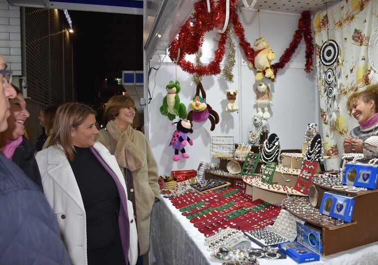 Hasta el 5 de enero puede visitarse la Feria de Artesanía de Talavera en la Avenida de Toledo