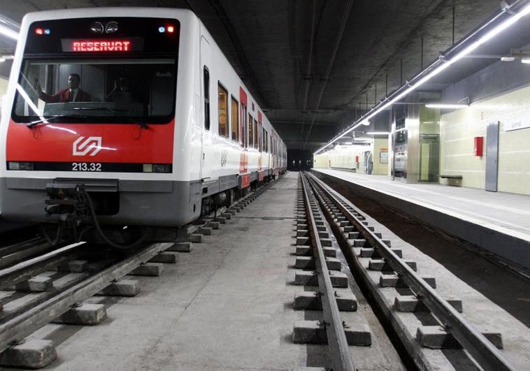 El Govern creará cerca de 15.000 plazas de garaje en más de cien estaciones de tren y bus en la provincia de Barcelona