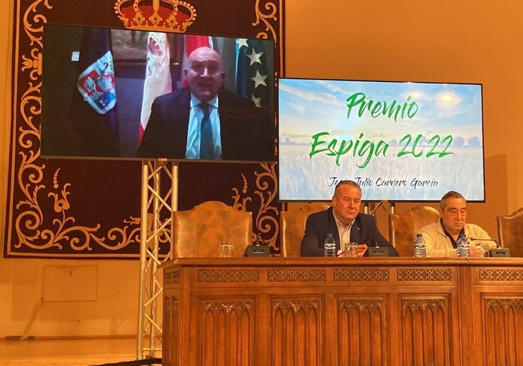 Carnero agradece a Asaja su distinción como 'Espiga' 2022