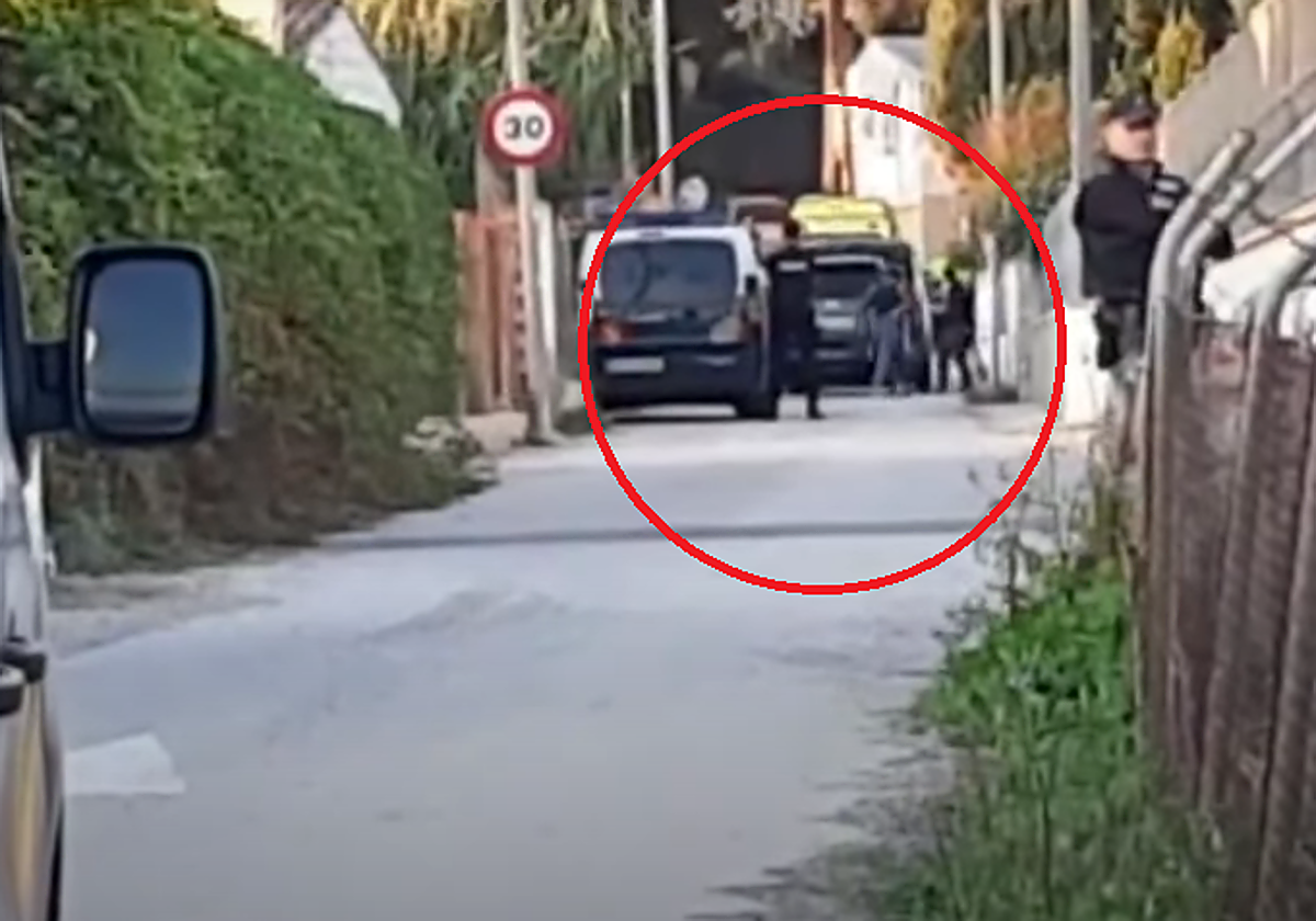 Lugar donde se encuentra atrincherado el hombre.