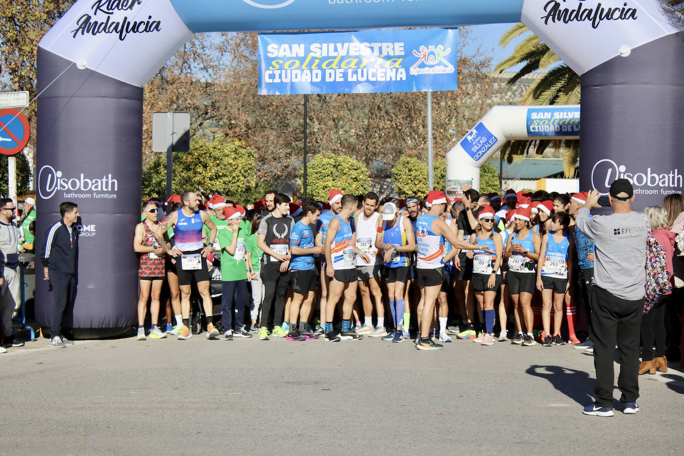 El ambientazo en la San Silvestre de Lucena, en imágenes