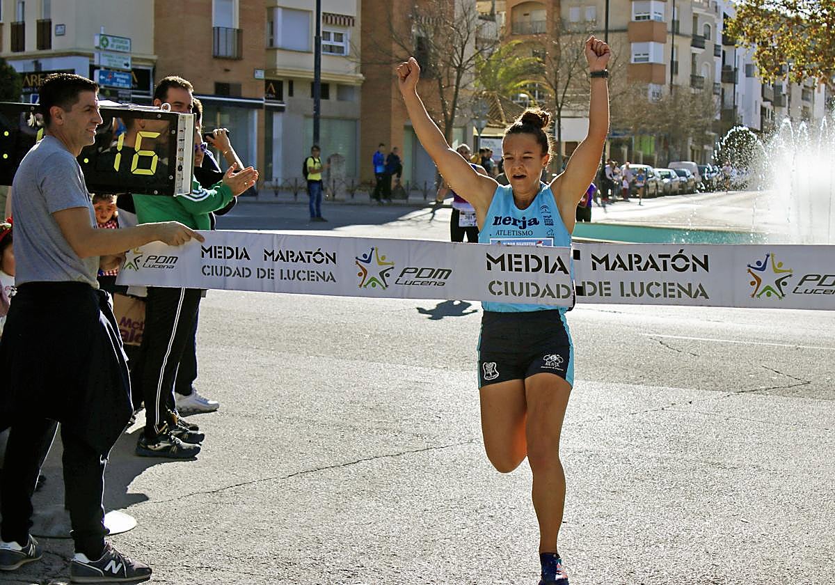 Noemí Cabezas, ganadora de la San Silvestre de Lucena