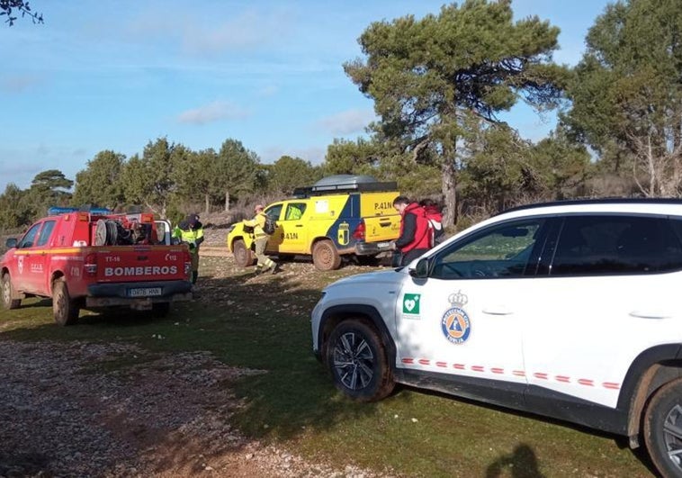 El Seprona busca al hombre desaparecido en Villanueva de Alcorón en zonas de díficil acceso