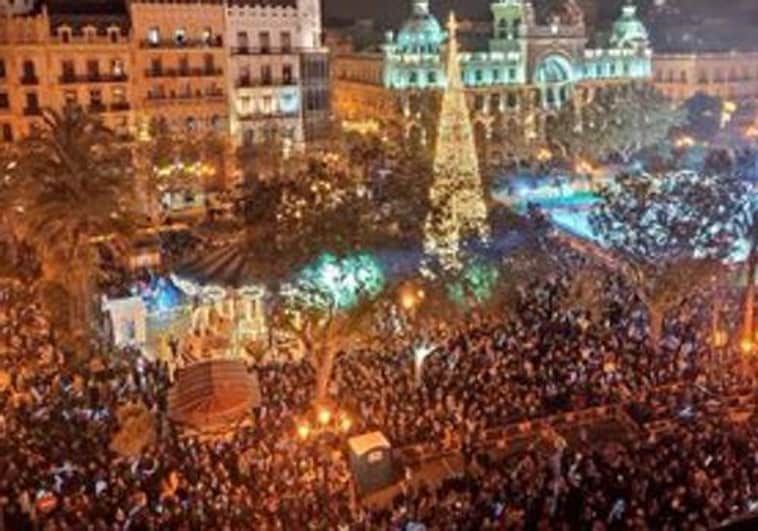 Nochevieja 2022 en Valencia: fiesta en la Plaza del Ayuntamiento y campanadas infantiles