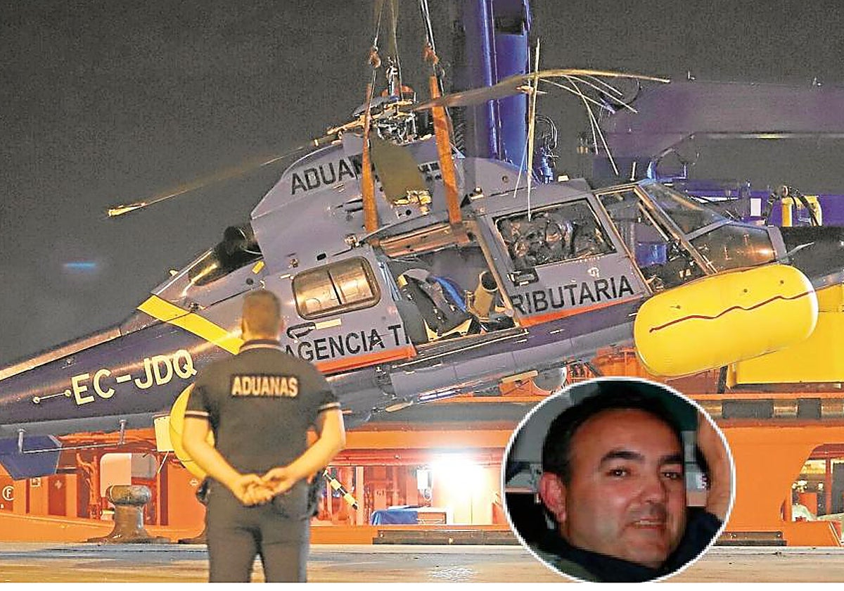 Helicóptero siniestrado; en el recuadro, el aduanero que perdió la vida