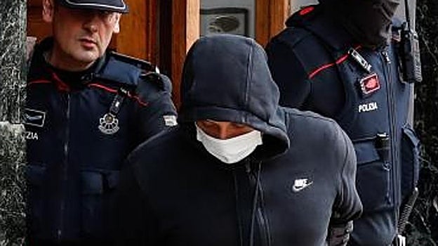 Nelson David, custodiado por la Ertzaintza