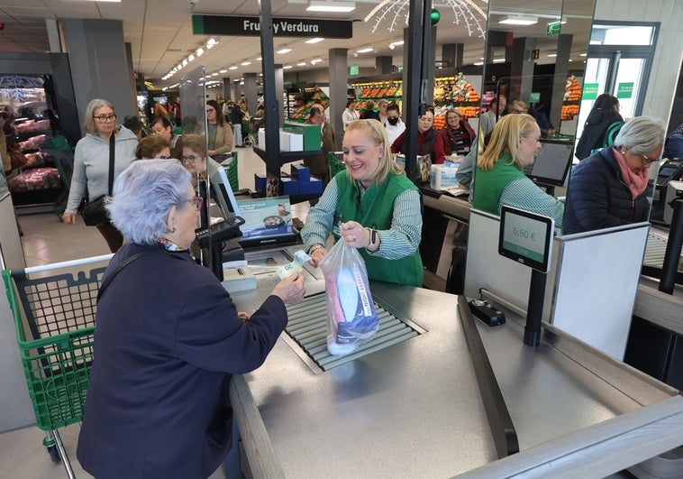 Mercadona subirá el sueldo de sus 96.000 empleados de acuerdo con el IPC