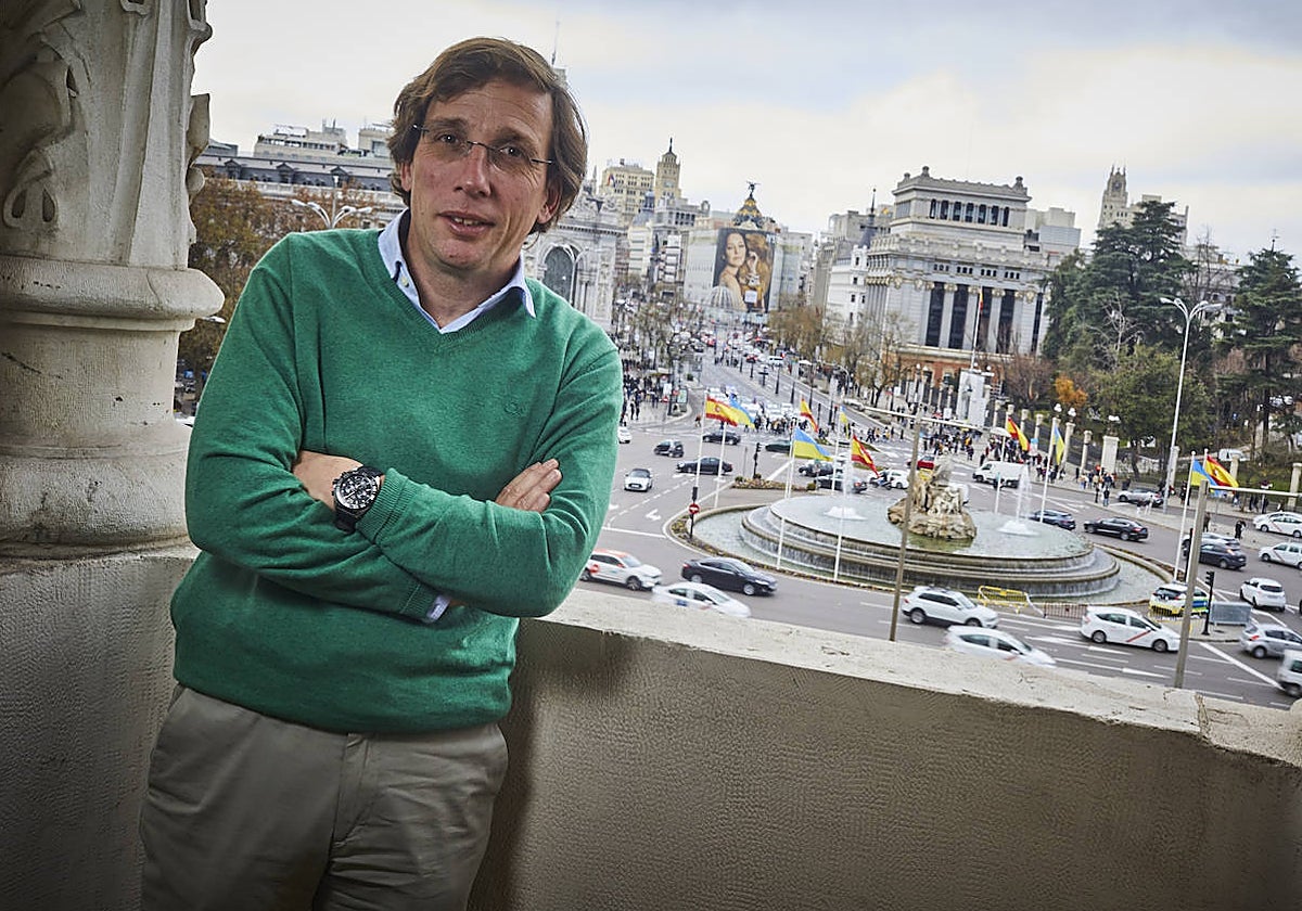 El alcalde madrileño, José Luis Martínez-Almeida, en el Palacio de Cibeles