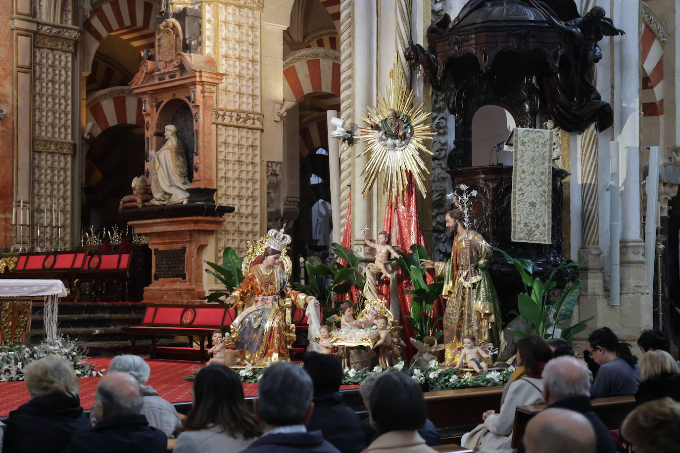 En imágenes, la misa de la solemnidad de Santa María en la Catedral de Córdoba