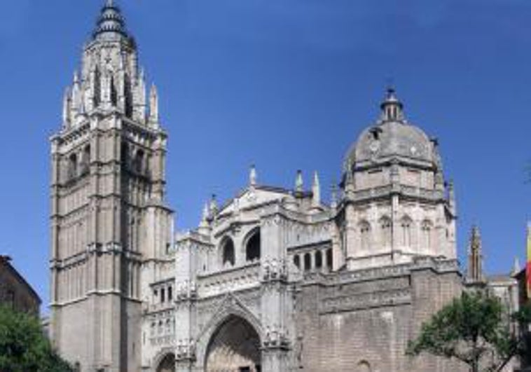 El día 7 de enero, misa de funeral por el Papa Benedicto en la catedral primada