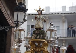 La procesión del Niño Jesús de la Compañía de Córdoba, en imágenes