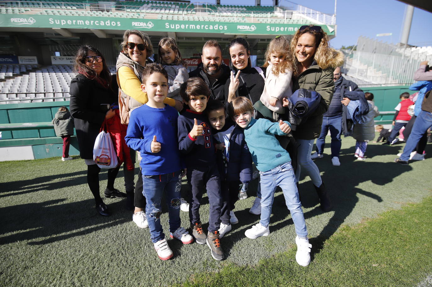 Las impresionantes colas para ver a los Reyes Magos en El Arcángel, en imágenes