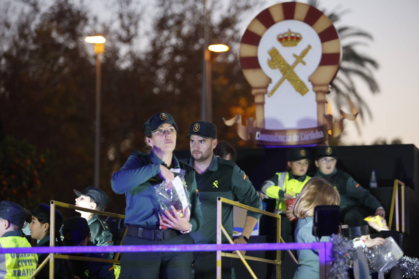 El apoteósico paso de la Cabalgata de los Reyes Magos por el Centro de Córdoba, en imágenes