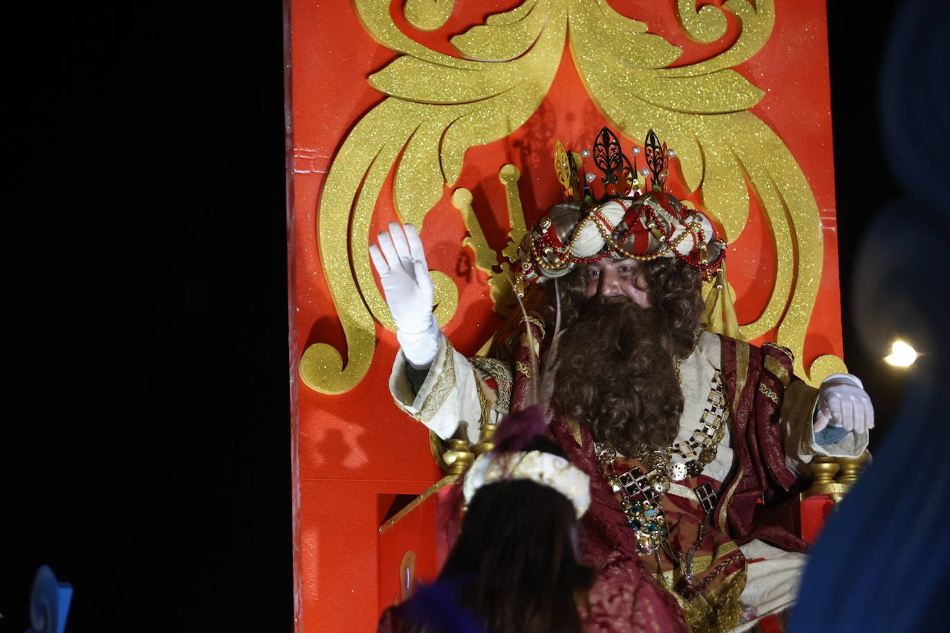 El apoteósico paso de la Cabalgata de los Reyes Magos por el Centro de Córdoba, en imágenes