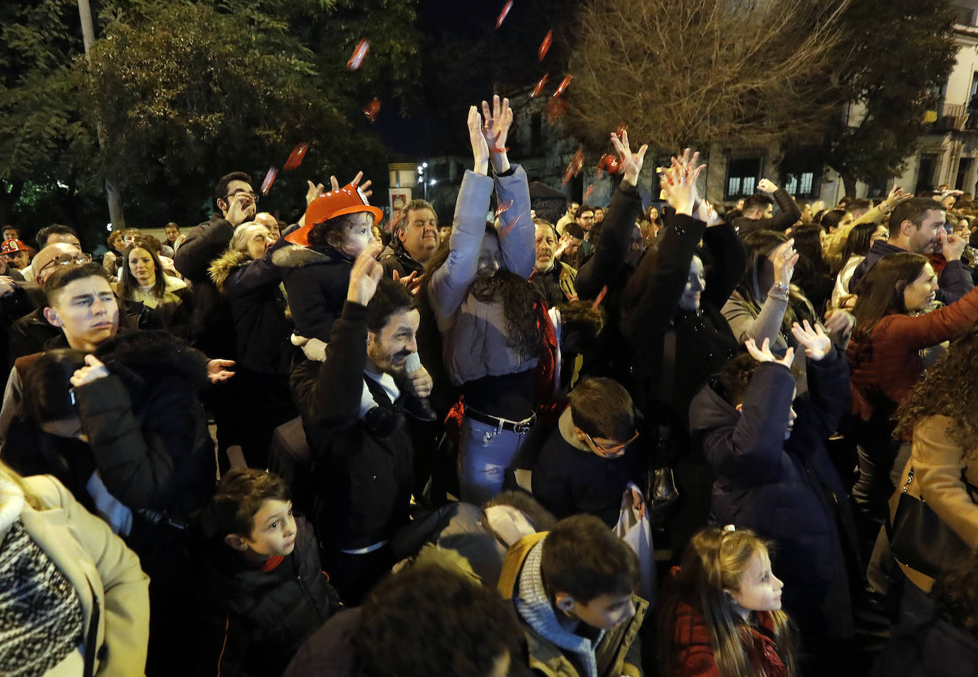 El multitudinario final de la Cabalgata de los Reyes Magos de Córdoba, en imágenes