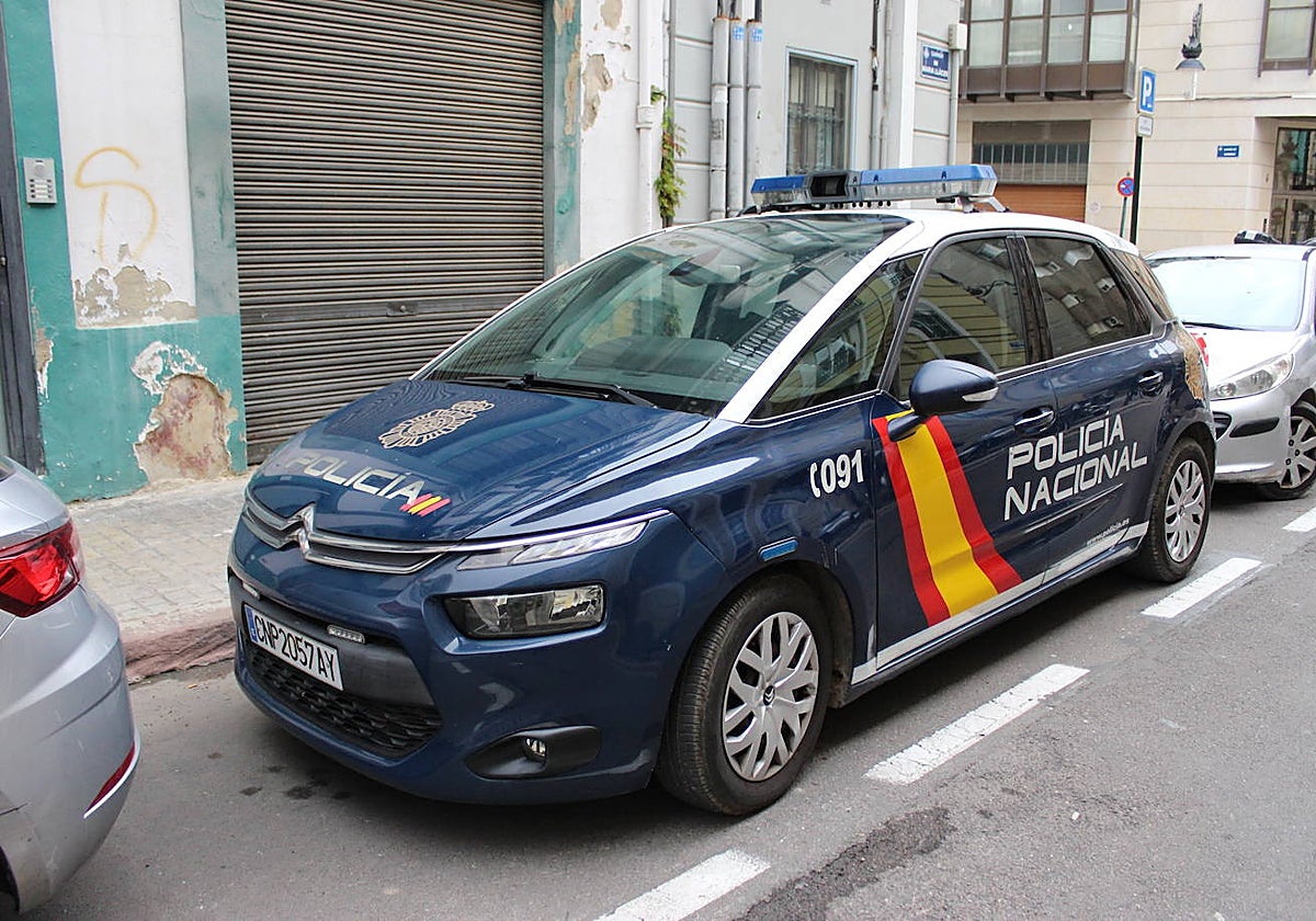 Imagen de archivo de un coche patrulla de la Policía Nacional