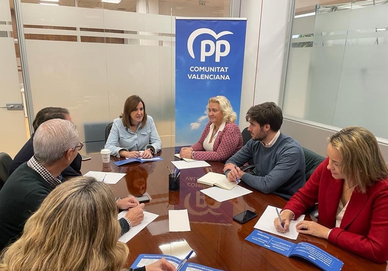 El PP defiende que ha llegado «la hora del cambio» en la Comunidad Valenciana ante un Puig «agotado» y un Compromís «desaparecido»