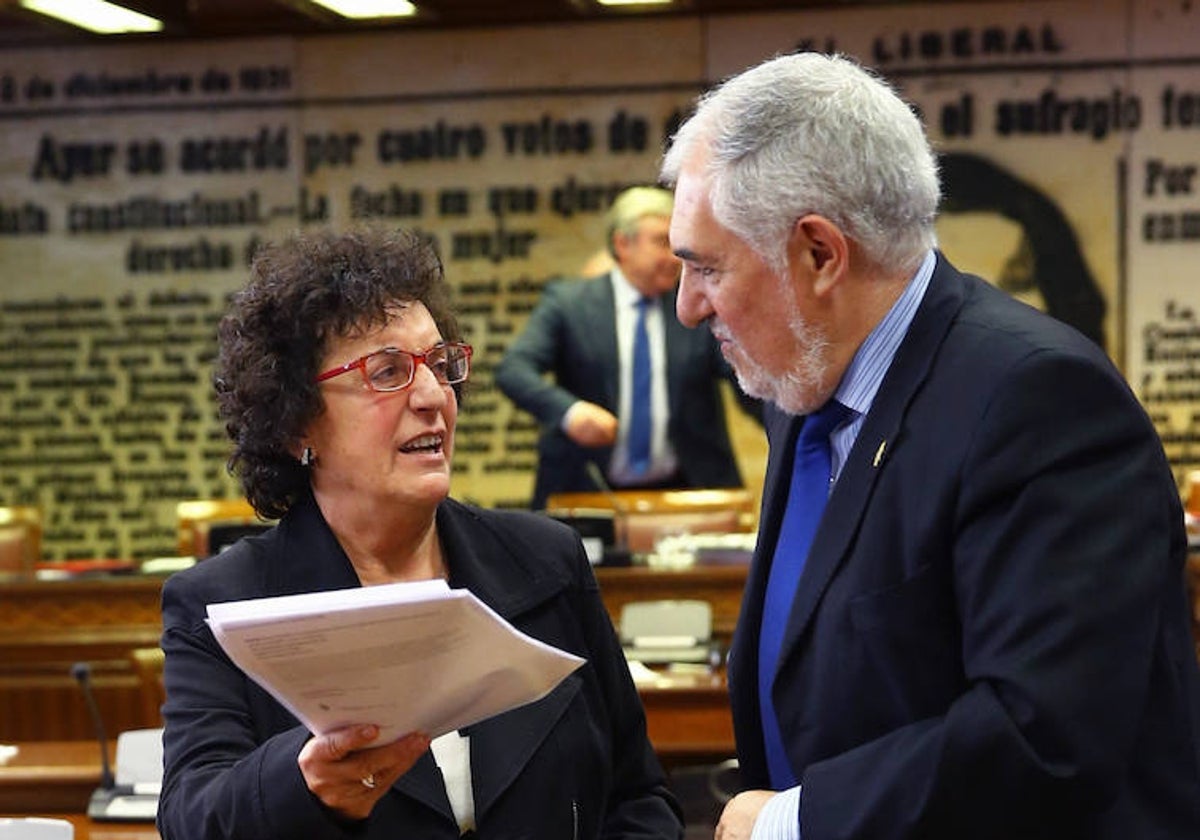 María Luisa Balaguer y Cándido Conde-Pumpido se disputan la nueva presidencia del TC