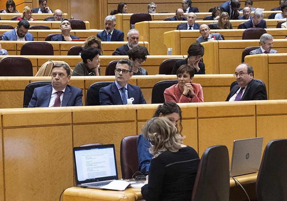 El Gobierno chantajea al PP: si no se renueva el CGPJ no se nombrará al último magistrado del Constitucional