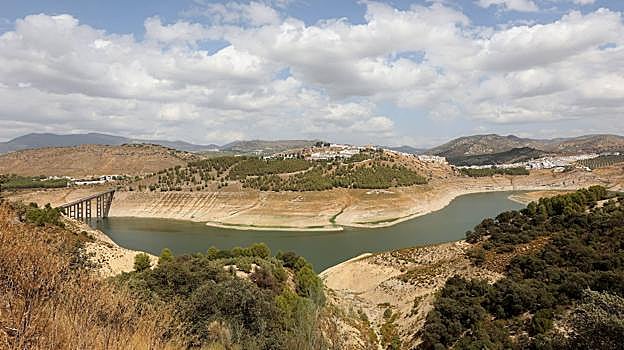 Imagen del pantano de Iznájar