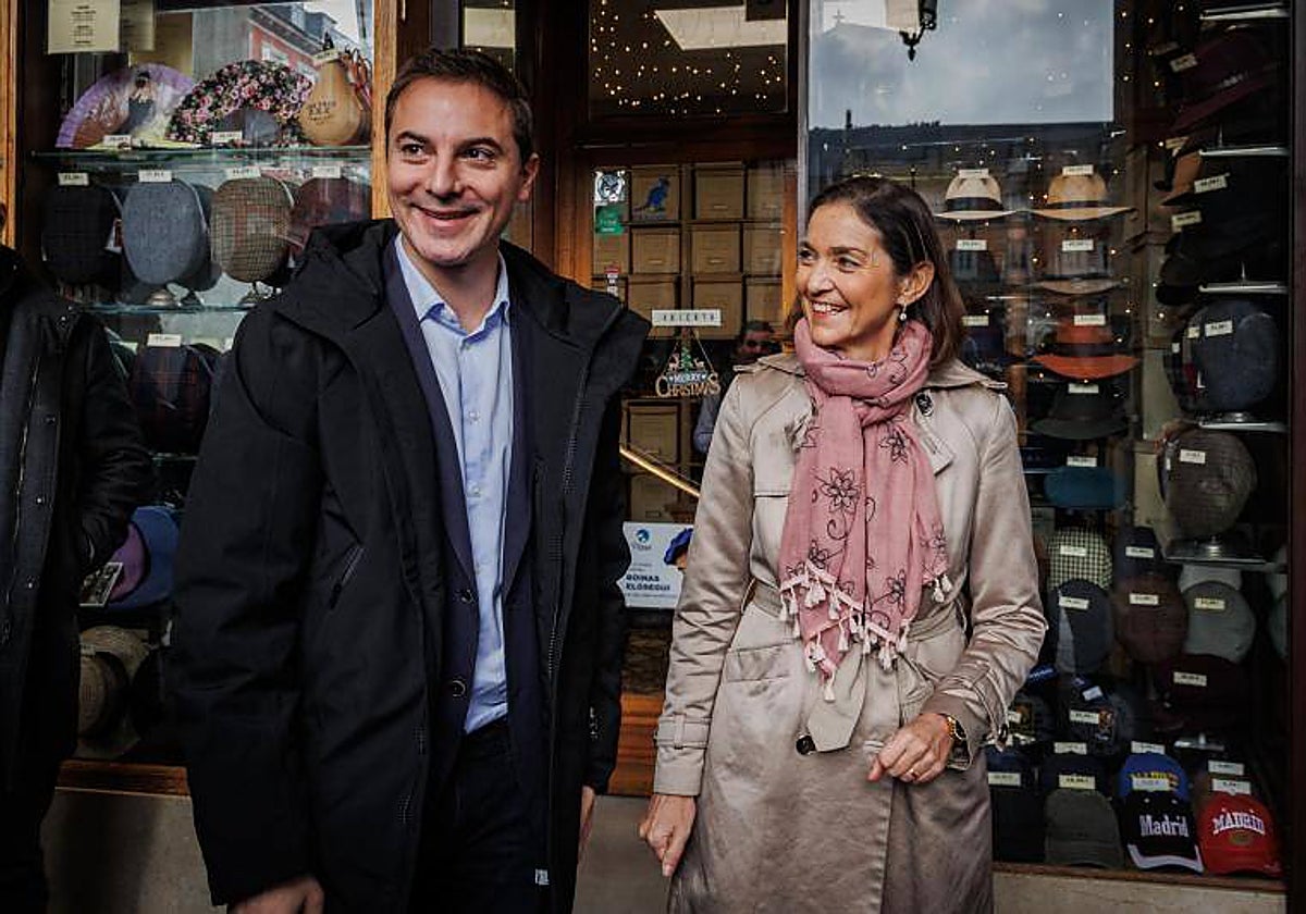 Los candidatos Juan Lobato y Reyes Maroto