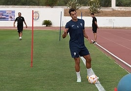 Fichajes Córdoba CF | El club blanquiverde ficha al mediocentro Antonio Caballero