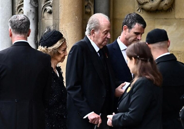 Don Juan Carlos viajará a Grecia este domingo para asistir al entierro del exmonarca Constantino II