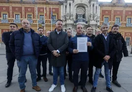 Los taxistas recurren al Constitucional el decreto de la Junta de Andalucía de los VTC