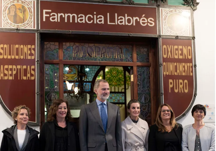 La farmacia Llabrés, un palacete, locales y un huerto: la herencia menorquina de 10 millones a los Reyes