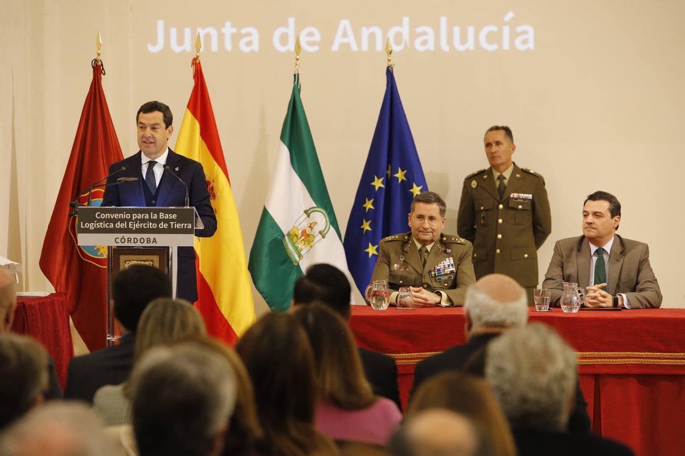 La firma de los convenios de la Base Logística de Córdoba, en imágenes