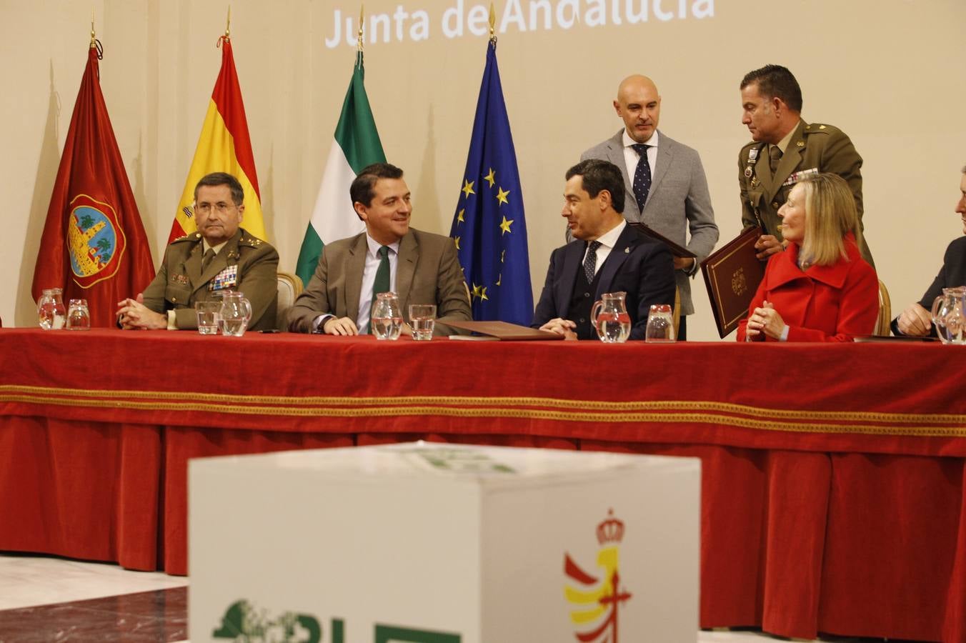 La firma de los convenios de la Base Logística de Córdoba, en imágenes