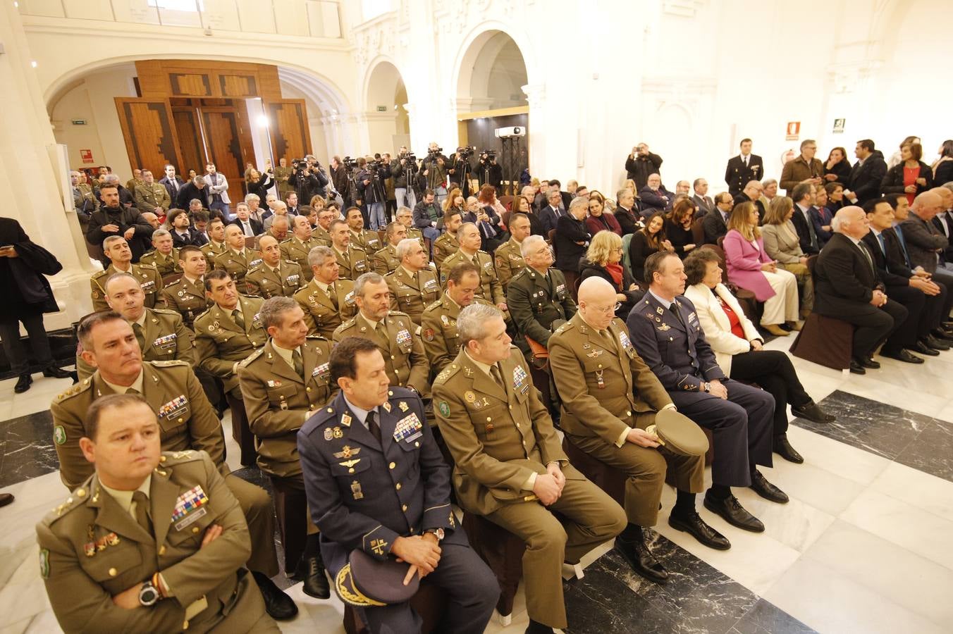 La firma de los convenios de la Base Logística de Córdoba, en imágenes