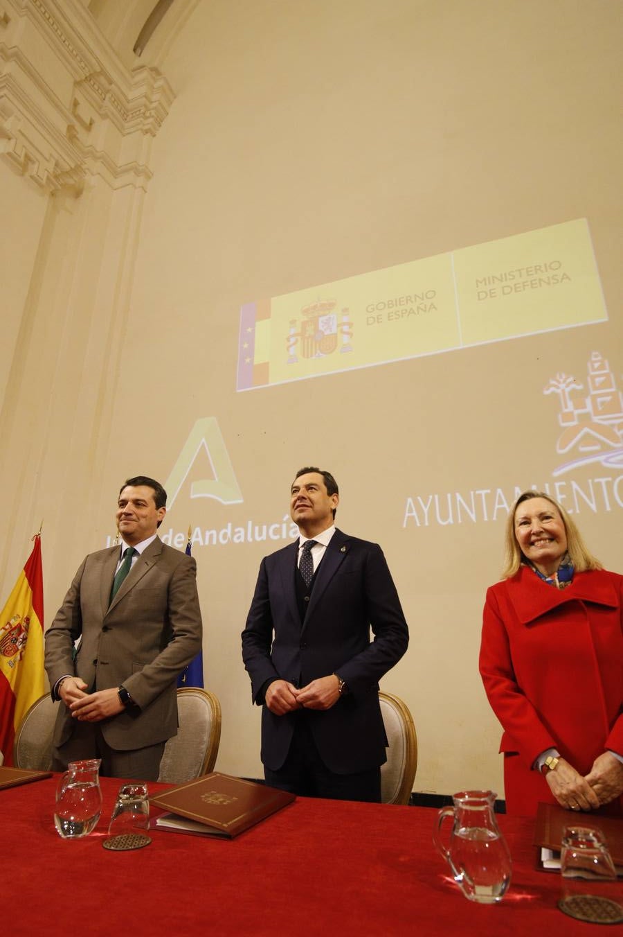 La firma de los convenios de la Base Logística de Córdoba, en imágenes