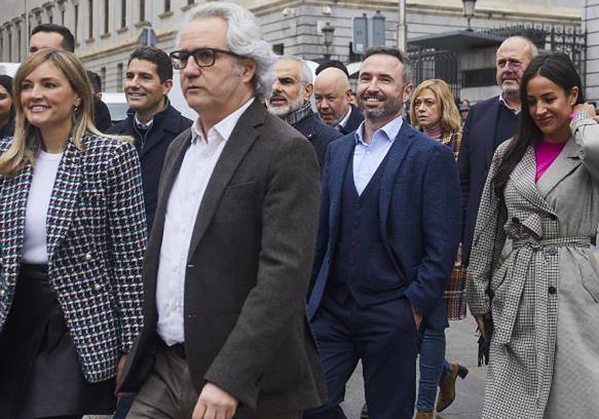 Guillermo Díaz, en el centro, junto a Begoña Villacís y Patricia Guasp en un acto de las primarias de Ciudadanos