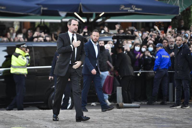 Nikolas de Grecia, hijo de Constantino II a su llegada a la catedral