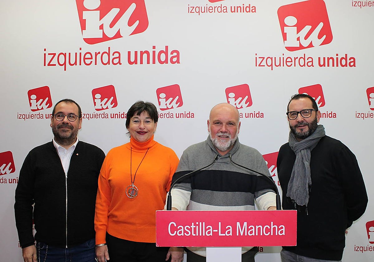 De izquierda a derecha, Juan Ramón Crespo, Olga Ávalos, Txema Fernández y Jorge Vega
