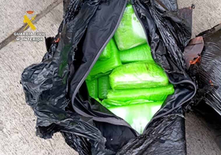 La Guardia Civil se incauta de 90 kilos de cocaína en un cargamento de café en el Puerto de Barcelona