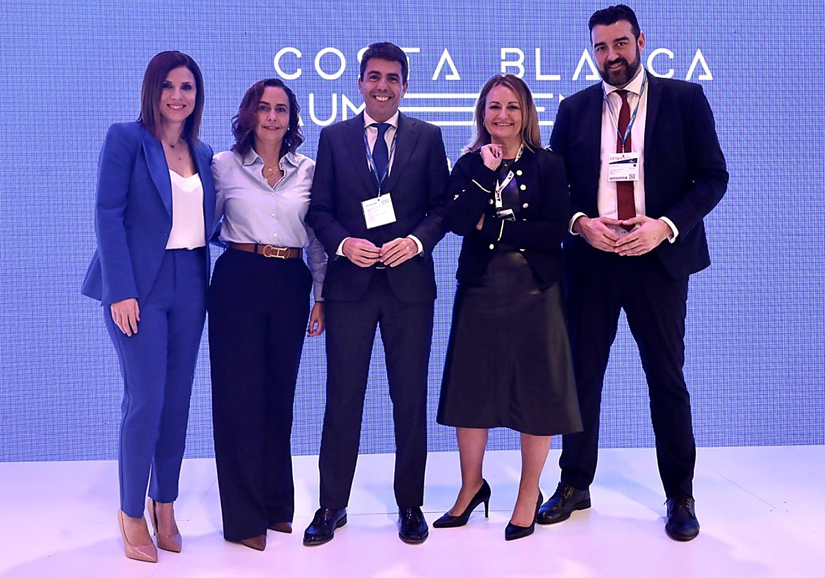 La Diputación de Alicante trabaja para establecer la primera conexión aérea directa entre Alicante y Estados Unidos