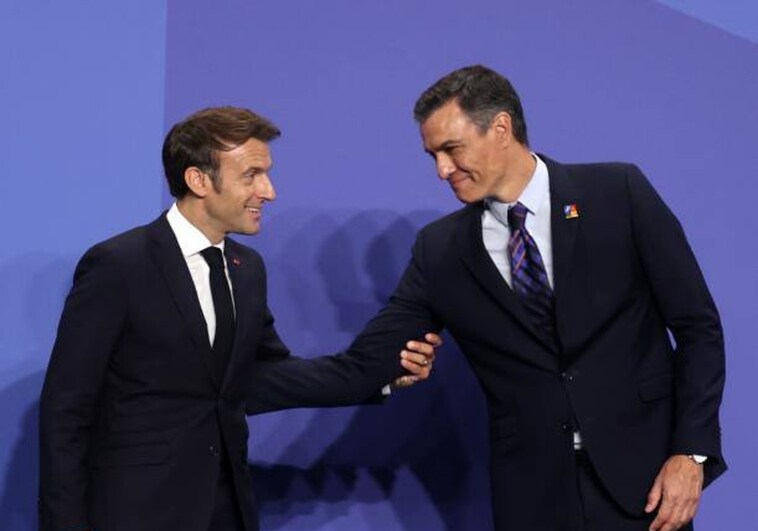 ¿Quién participa y qué se firma hoy en la XXVII Cumbre Hispano Francesa?